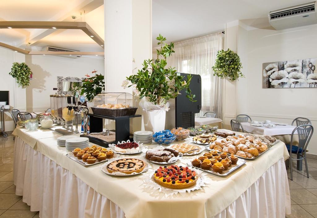 Hotel Trieste Cervia Exterior photo