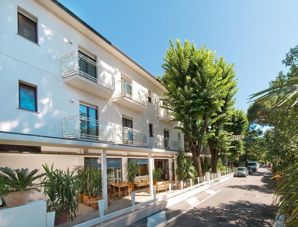 Hotel Trieste Cervia Exterior photo